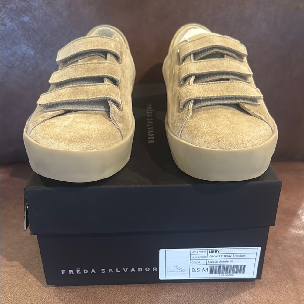 NEW IN BOX! Freda Salvador Libby Sneaker in Stucco Suede size 8.5